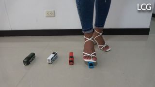 [251.10 MB] - Elena Destroys Buses - latingoddesses