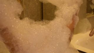 [831.16 MB] - I play with all the foam on my body - connie_09