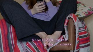 [1.55 GB] - chilling in a chair - soulless_soles