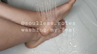 [1.03 GB] - washing my feet with soap - soulless_soles
