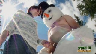[1.28 GB] - PUBLIC HANDJOBS Brandi de Lafey snowman - MackKensington