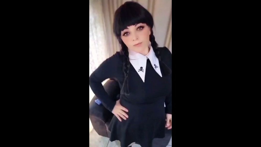 ManyVids Premium:WEDNESDAY ADDAMS I Guess We're Dating Now