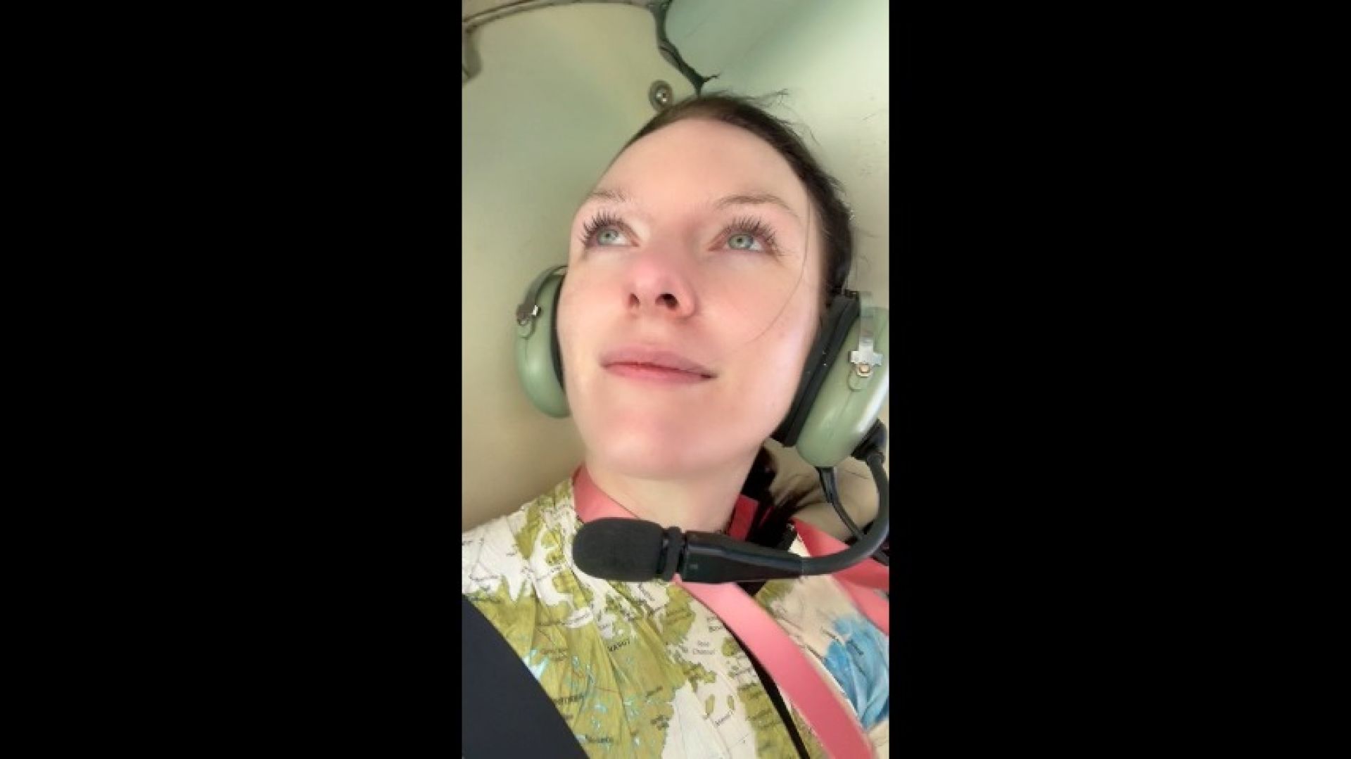 ManyVids Premium:Sundress Helicopter Ride on Hawaii Trip