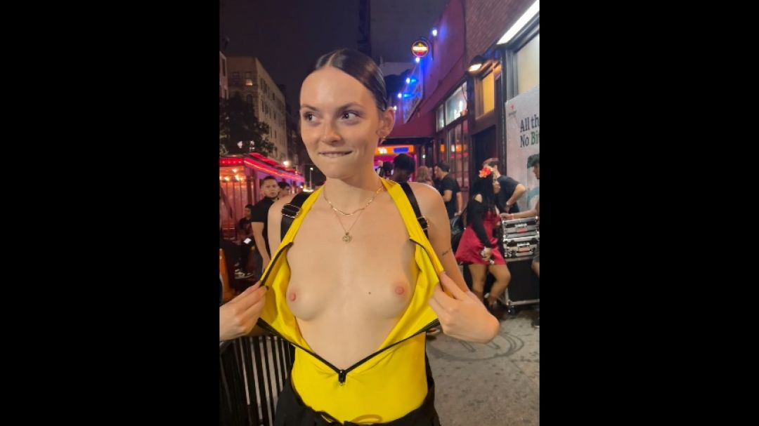 CloversWorld:Exhibitionist found a way to get ATTENTION