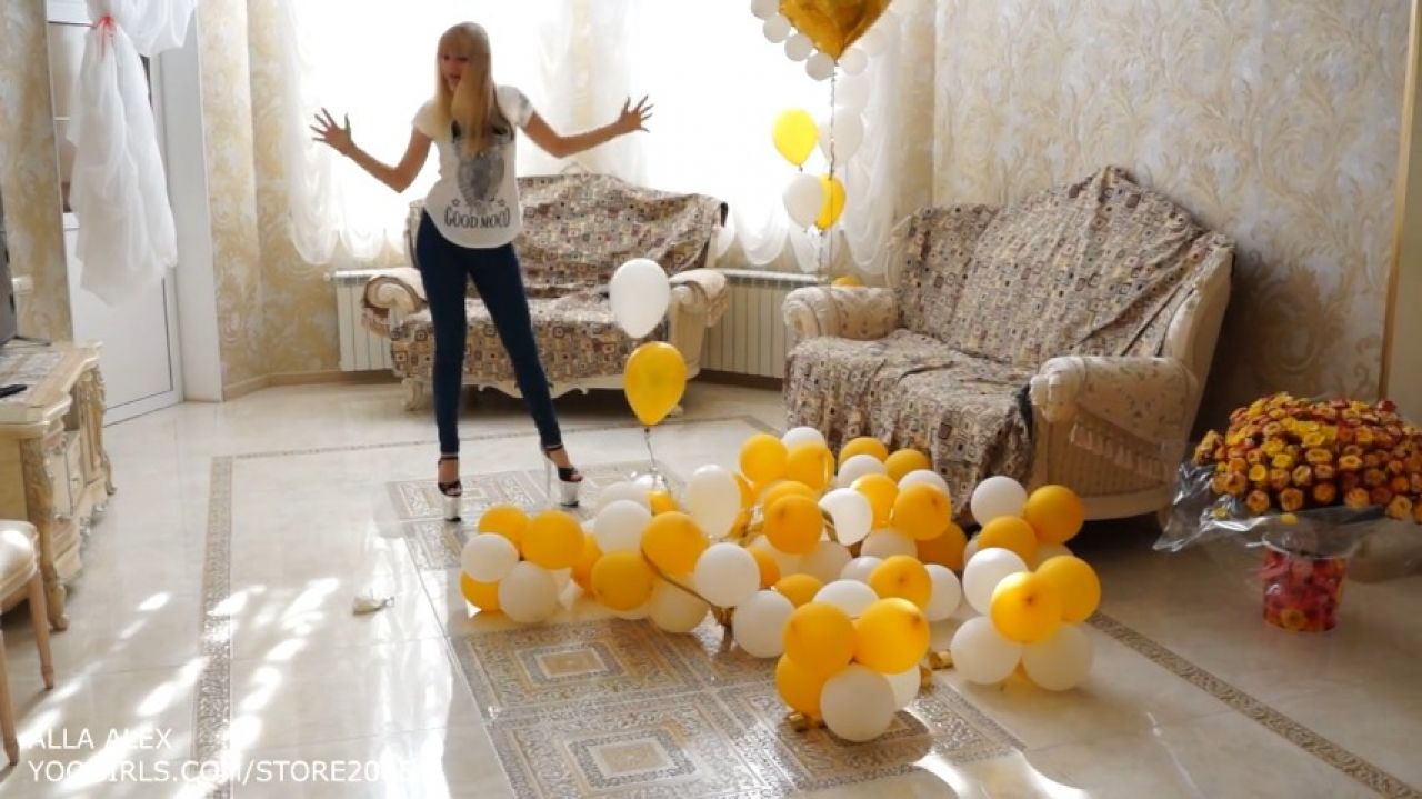 Alla Alex - Destruction of balloons with nails and heels - ManyVids