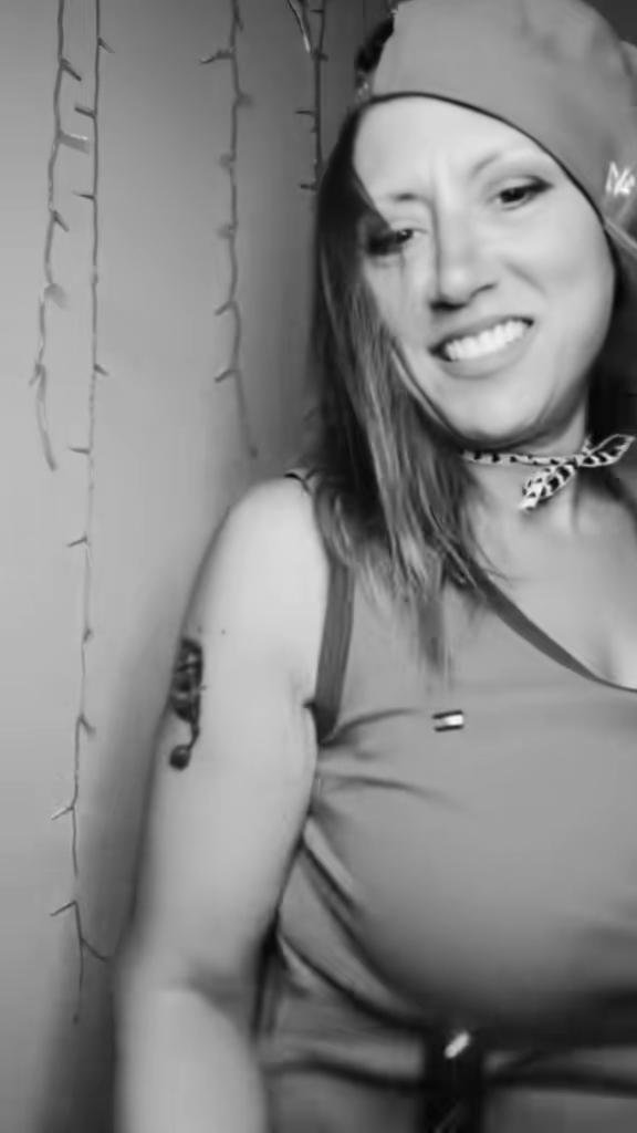 Ladyluck0214:A Lil Honkey Tonk for ya