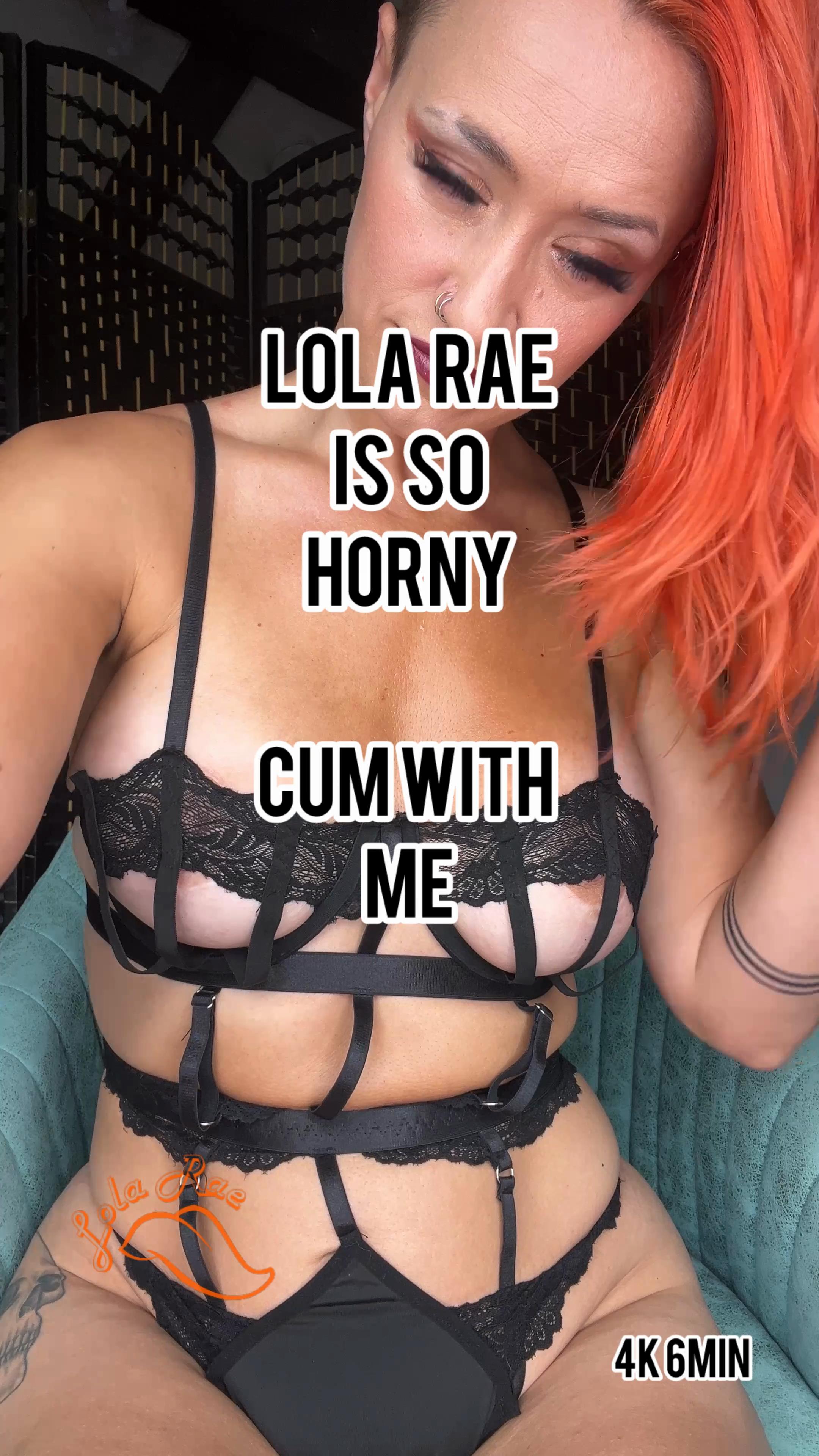 LolaRae29:Cum for me and with me. Fingering with tongue out