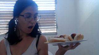 [3.18 GB] - Hot dog mukbang and answering questions - Lilli Hale