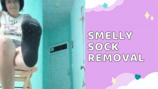 [292.94 MB] - taking off my shoes and smelly socks - ofbabykush