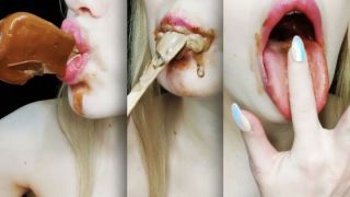 [1.37 GB] - Licking chocolate ice cream - White Shye