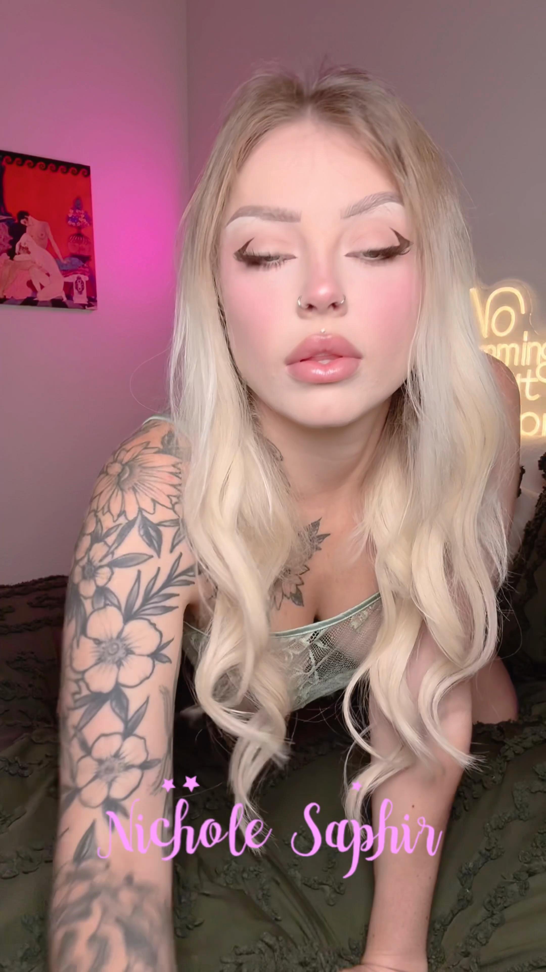 Nicholesaphir:Candy Anal