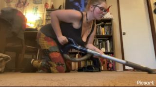 [347.40 MB] - Giantess vacuums while you watch - SpoiledBailes