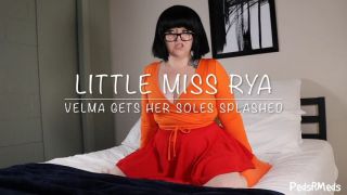 [838.25 MB] - Rya Velma Gets Her Soles Splashed - pedsrmedsproductions