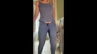 [520.86 MB] - Peeing in my pants! And tasting - Laurarosevip1