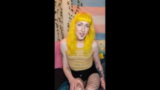 [1.18 GB] - Yellow Hair Tgirl Gives JOI - lilbratbb