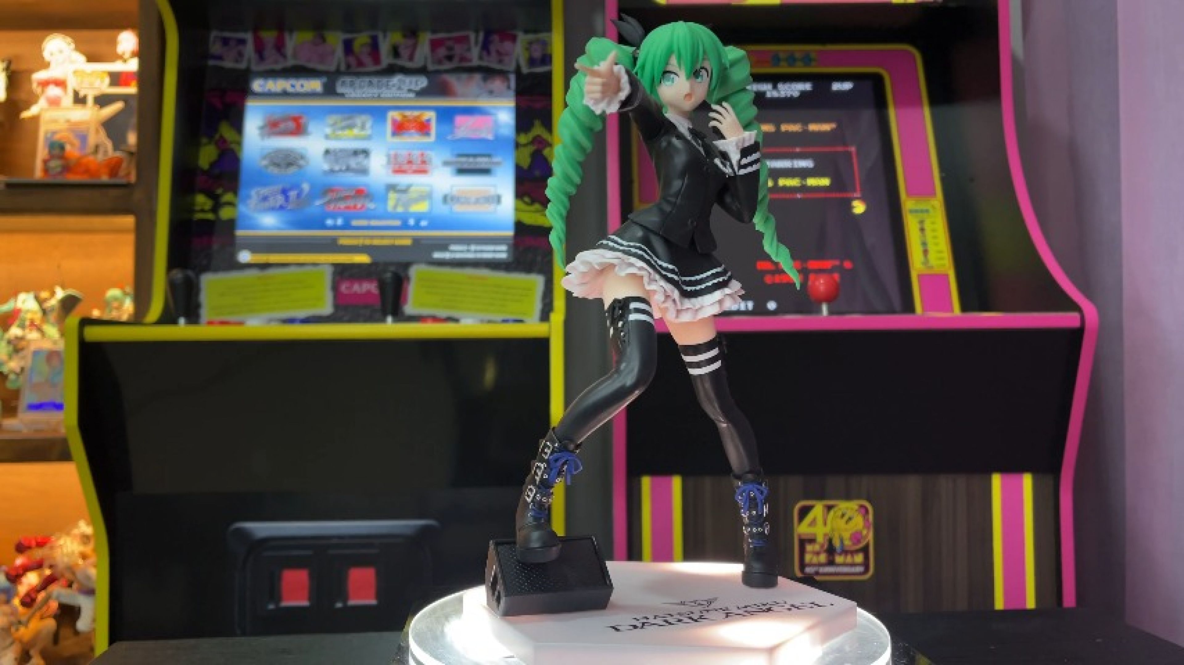 gundamchick:Hatsune Miku Dark Angel SPM by SEGA Figure Showcase