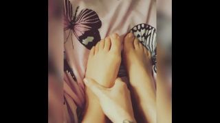 [60.94 MB] - A quick foot rub - KandyKat69