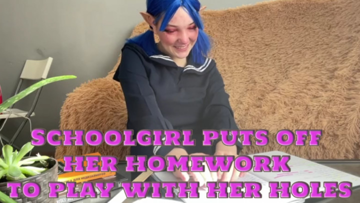 leaked Schoolgirl opted for a fuck instead of a lesson thumbnail