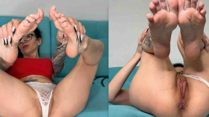 juliadomaina:My soles and my holes