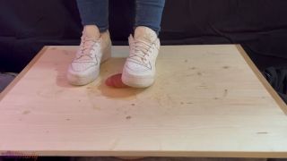 [3.00 GB] - Sneakers Cock CBT & Barefoot Post-Cum - TamyStarly