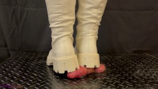 [2.00 GB] - Cock Trample, White and Black Boots - TamyStarly