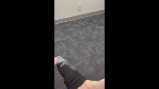 [115.49 MB] - FTM transgender shingling legs and feet - Kjryan98