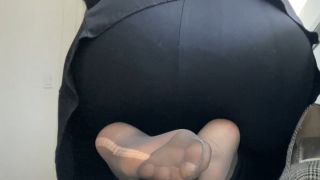 [1.44 GB] - I am your landlord and i will make you sniff my black nylons - MsTroubleFEETxoxo
