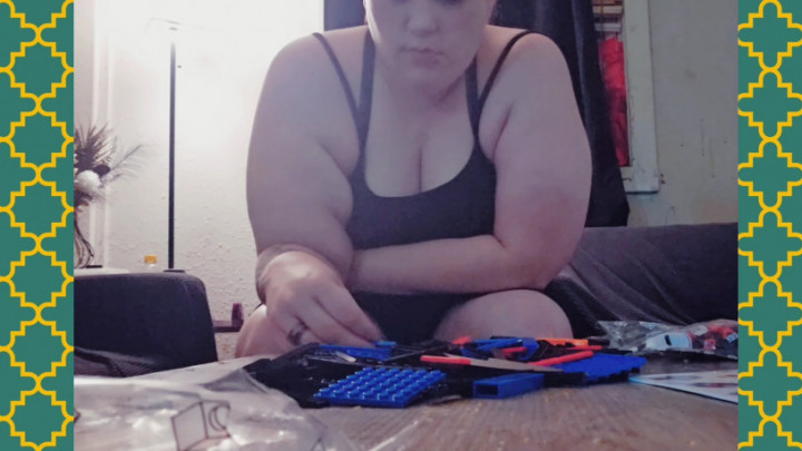 BombshellxoBelle:Lego Gift Part One
