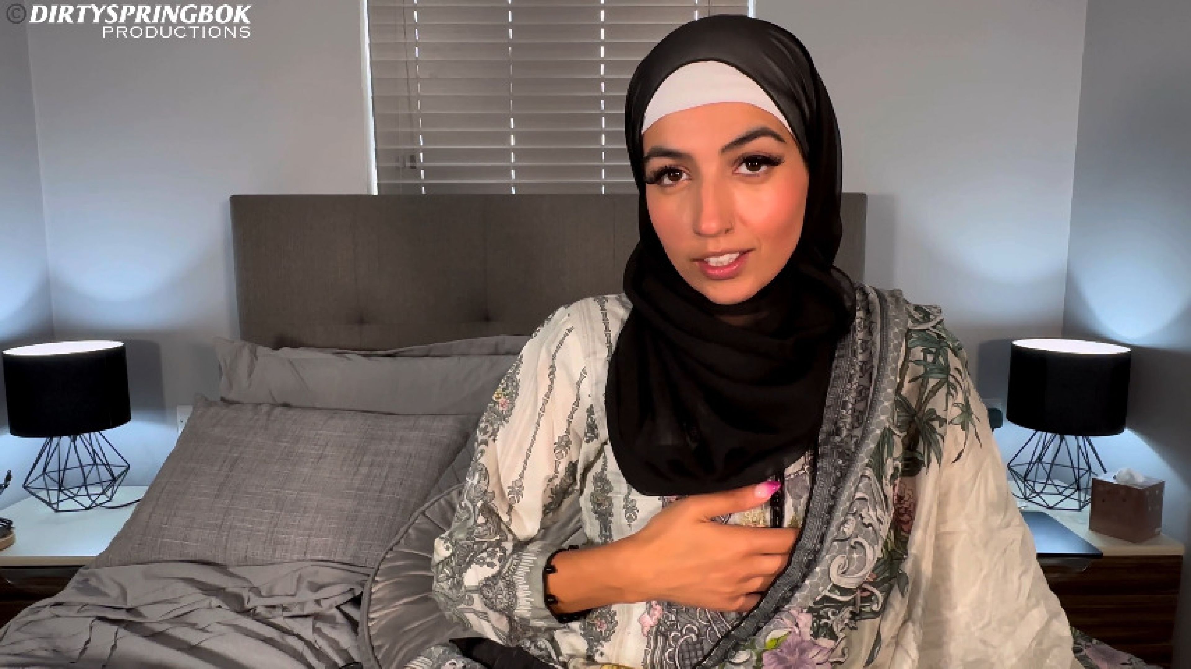 Aaliyah Yasin Hijabi Aaliyah Yasin Gives The Harami Boys A Joi Manyvids 5486