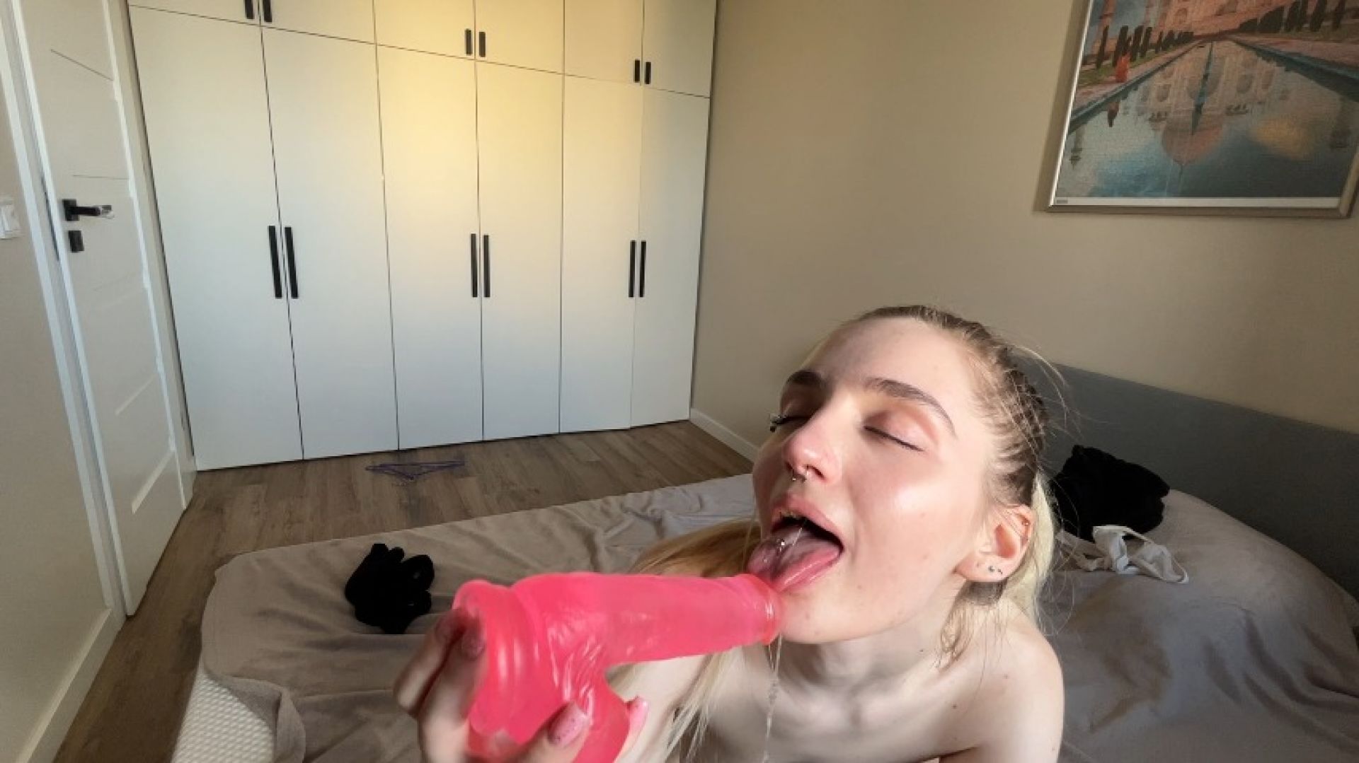 leaked Older brother talked little sister into giving him a blowjob thumbnail