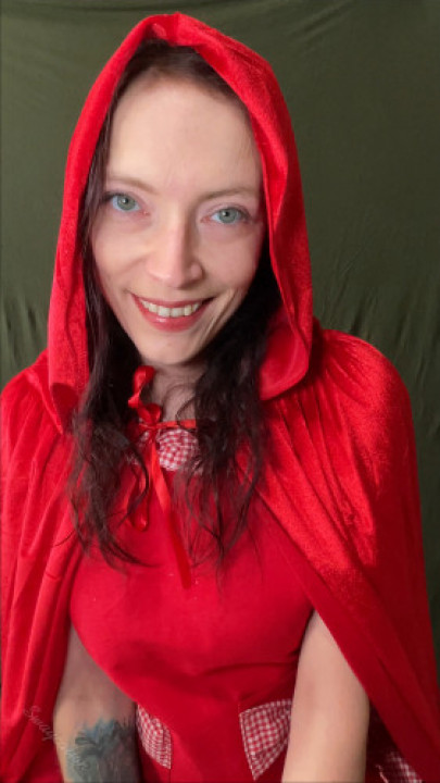 SwaycationLove:Naughty Red Riding Hood