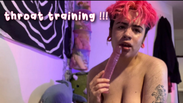 dizzywolfie:throat training with dildo