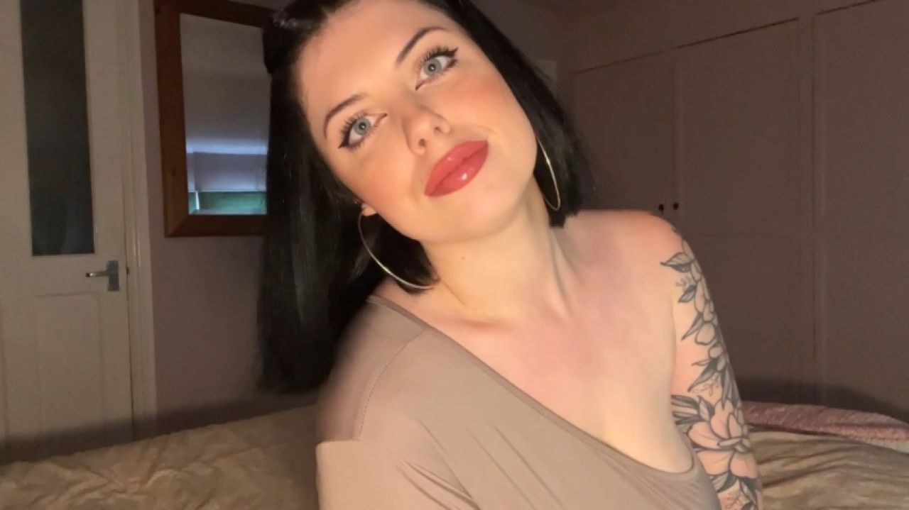 MissBetsy:Armpit/Body worship and JOI for my slave