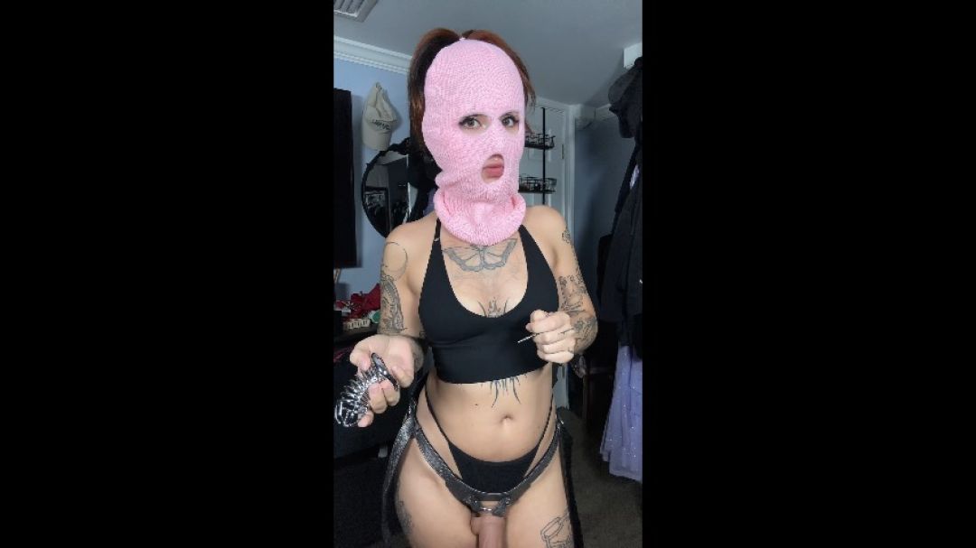 RianneKeene:Robber finds your secret fetishes PT2 pegging pov