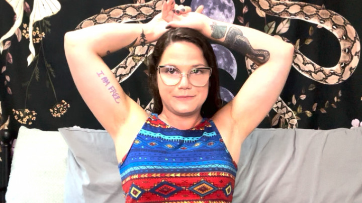 Lizzy Fit:Worship my armpits and tits JOI