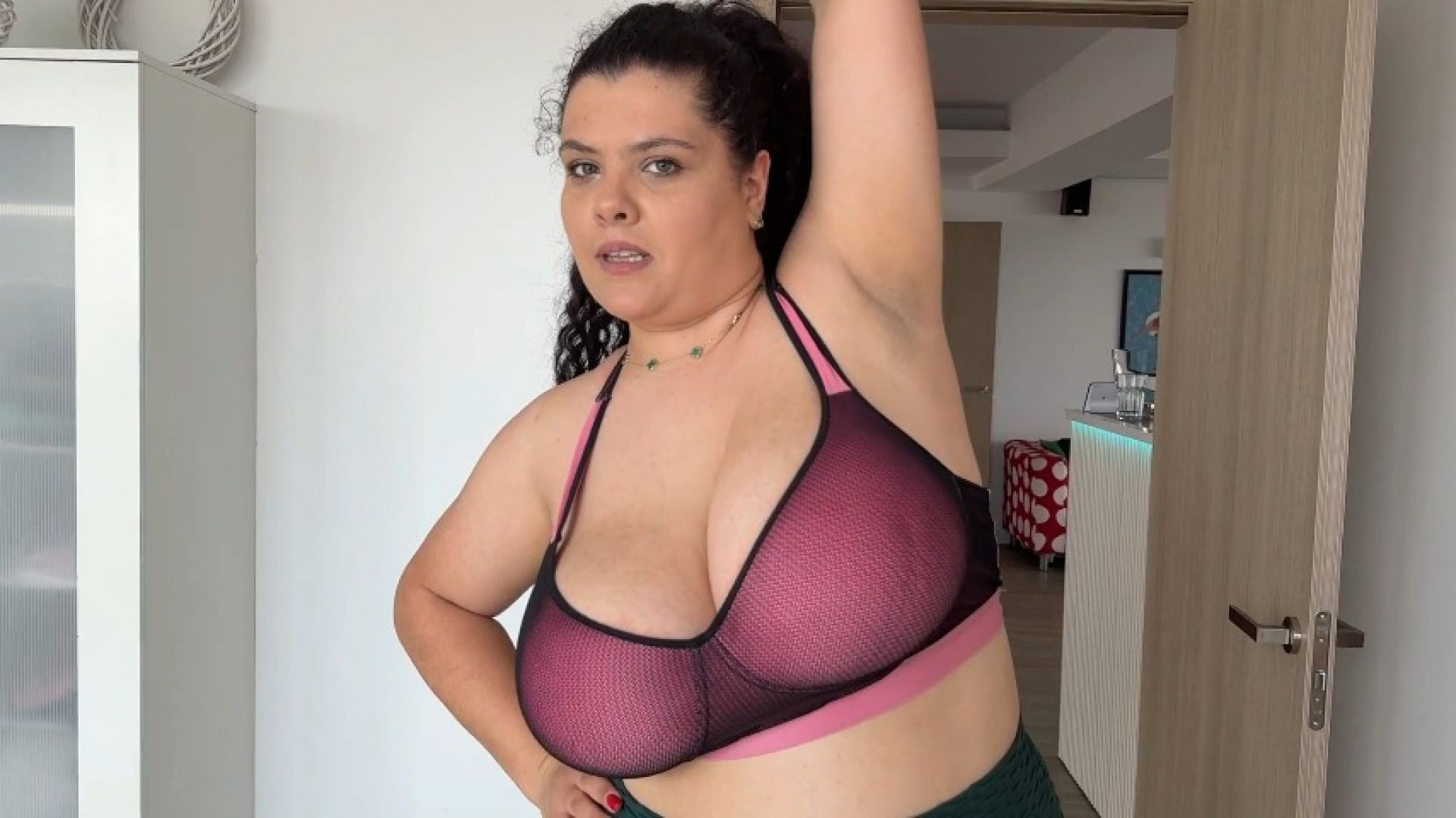Olivia_BBW:Workout with mommy burns 1000 calories