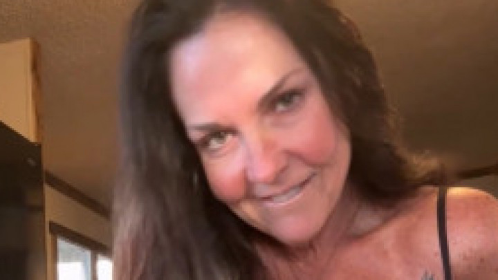 Tanda7073:Riding my BWC dildo on the dining chair