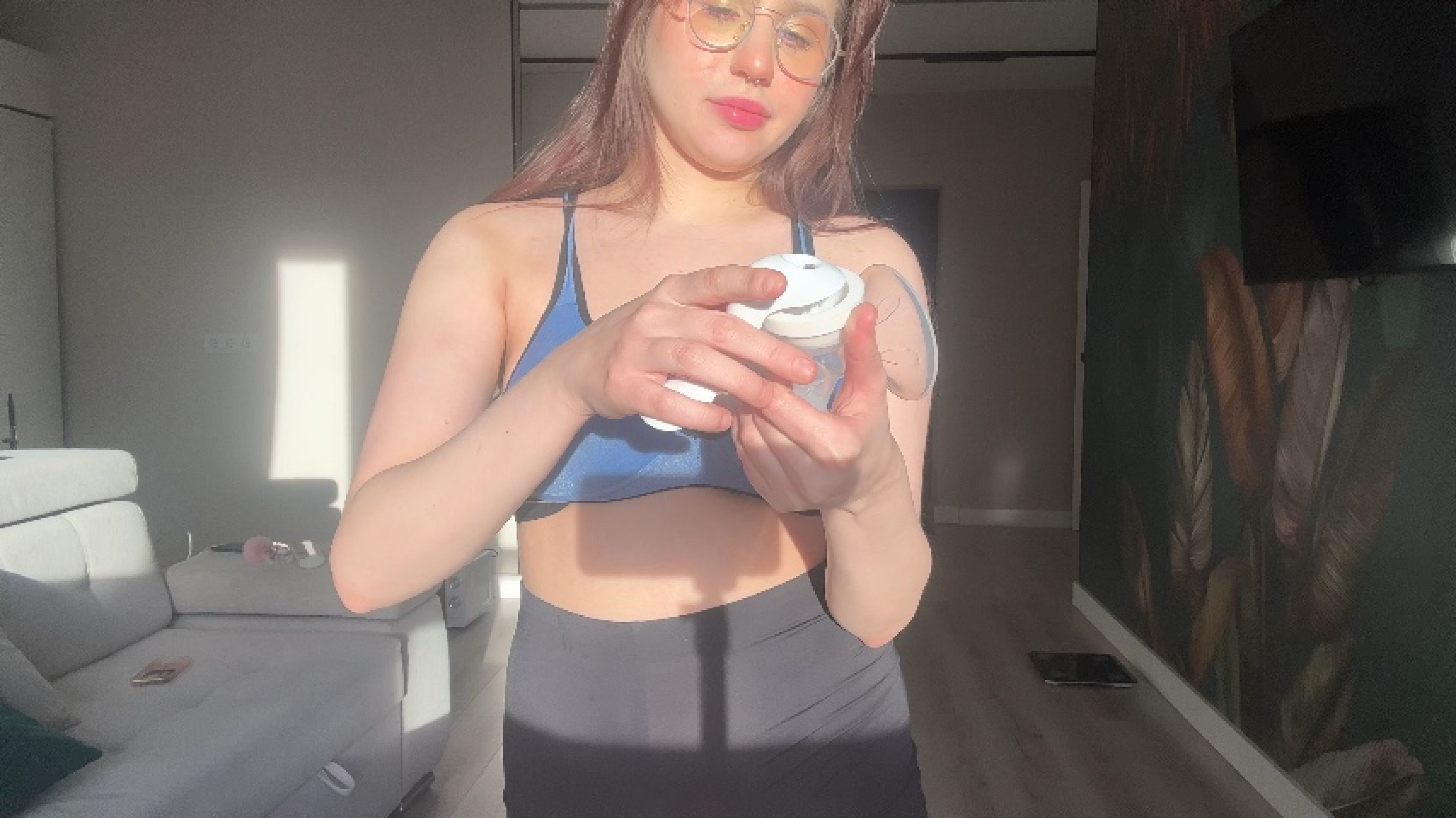 Silissa:Teaching you how to use a breast pump properly