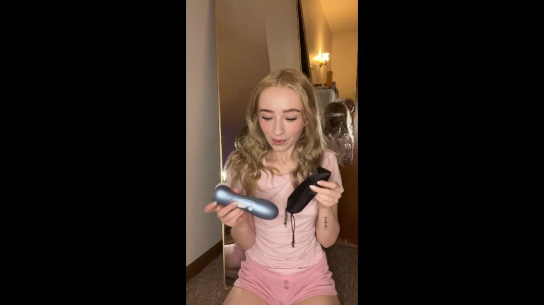 LittleLatinaDoll:Tiny girl toy review