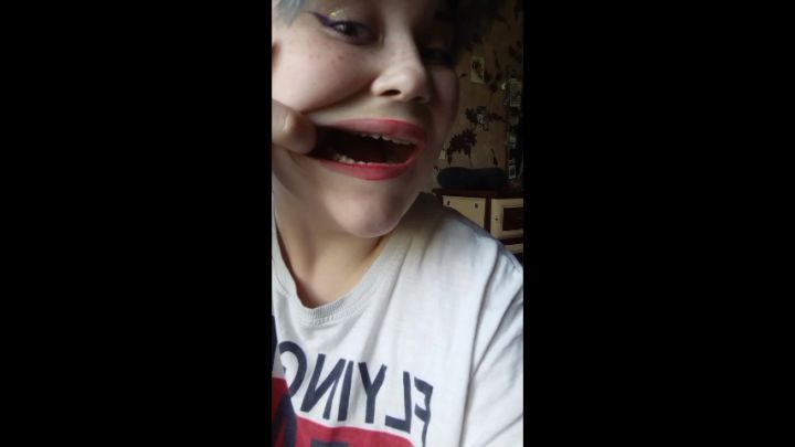 who_wanna_lana:Widening my mouth for your cock