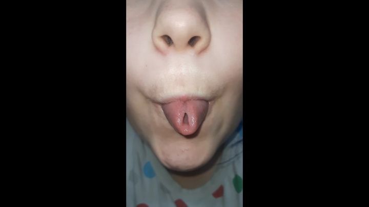 who_wanna_lana:TUBE tongue and tongue tricks