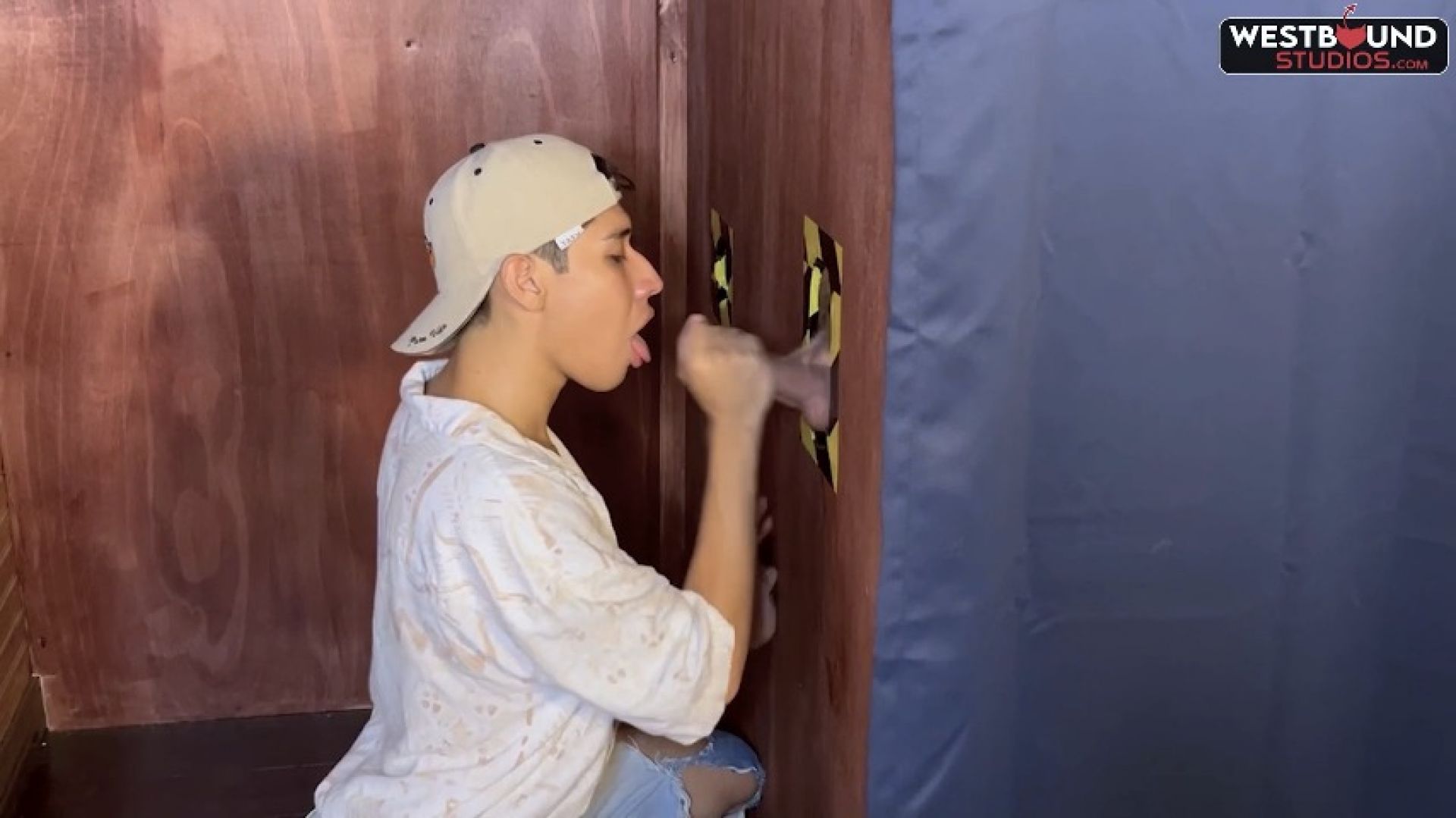 LATINBOYTOYS:GILBERT MOON DOESNT GET TIRED OF SUCKING COCK