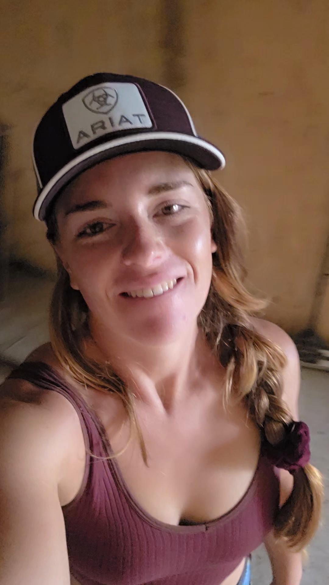 NaughtyRedFarmgirl:Double penetration in the barn anal, squirting