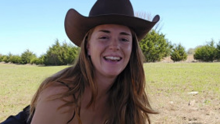 NaughtyRedFarmgirl:Redhead fucks roping steer dummy in ass peeing and squirting