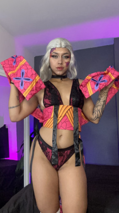 Raven Witch:Daki masturbates in her chair with a vibrator