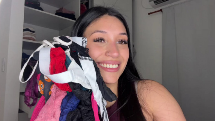 Imbabylexie:Trying on all my sexy thongs