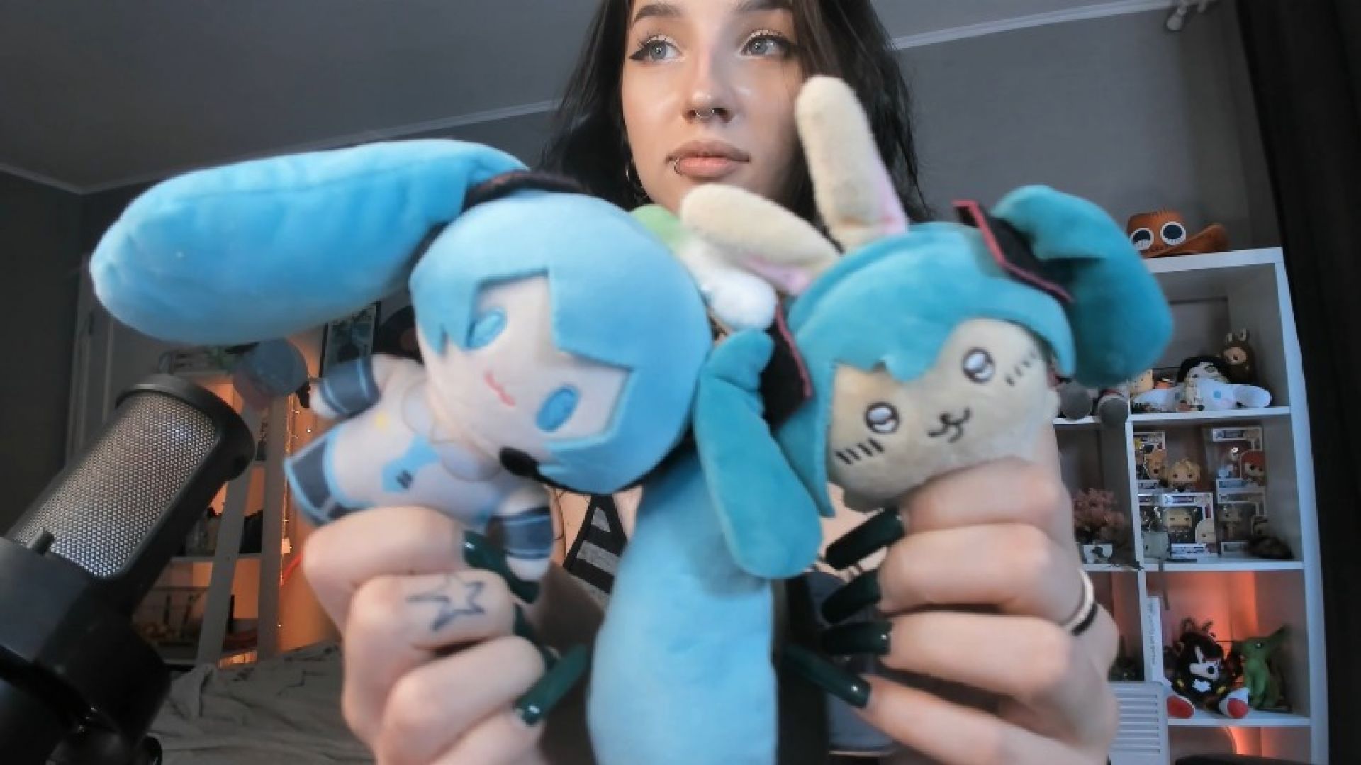Via_Young:showing my figurines