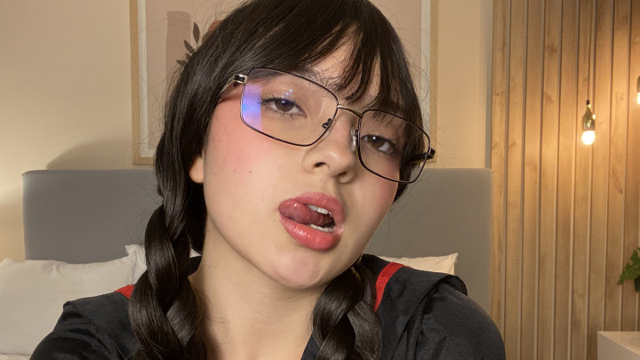 Sabriinaa_:Look at my face while I masturbate