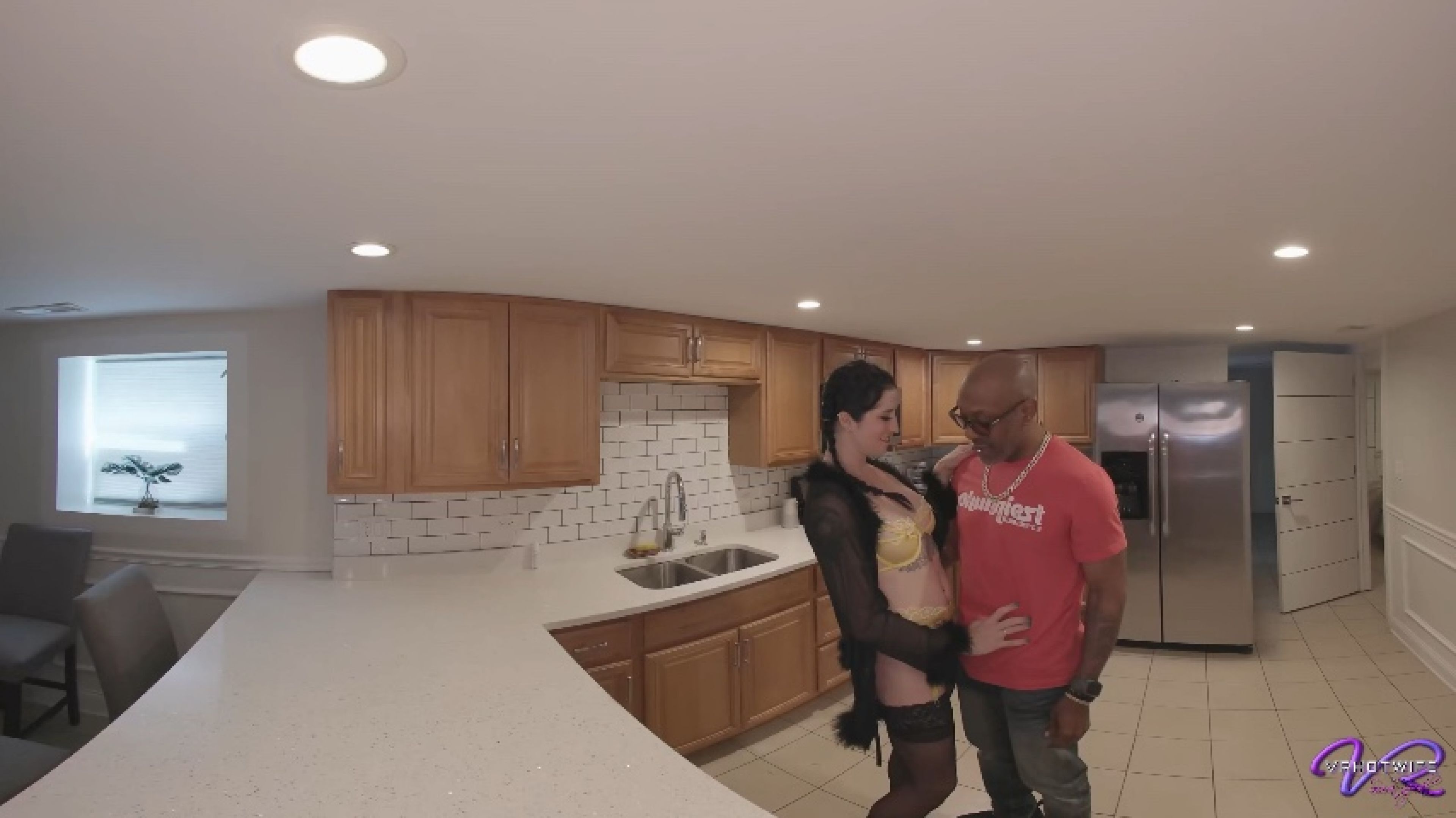 Larry 3K:Breeding Hotwife Marie Fox