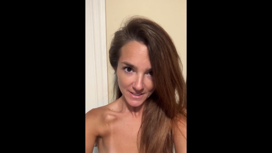 therealemily34:Press me against the wall and fuck me